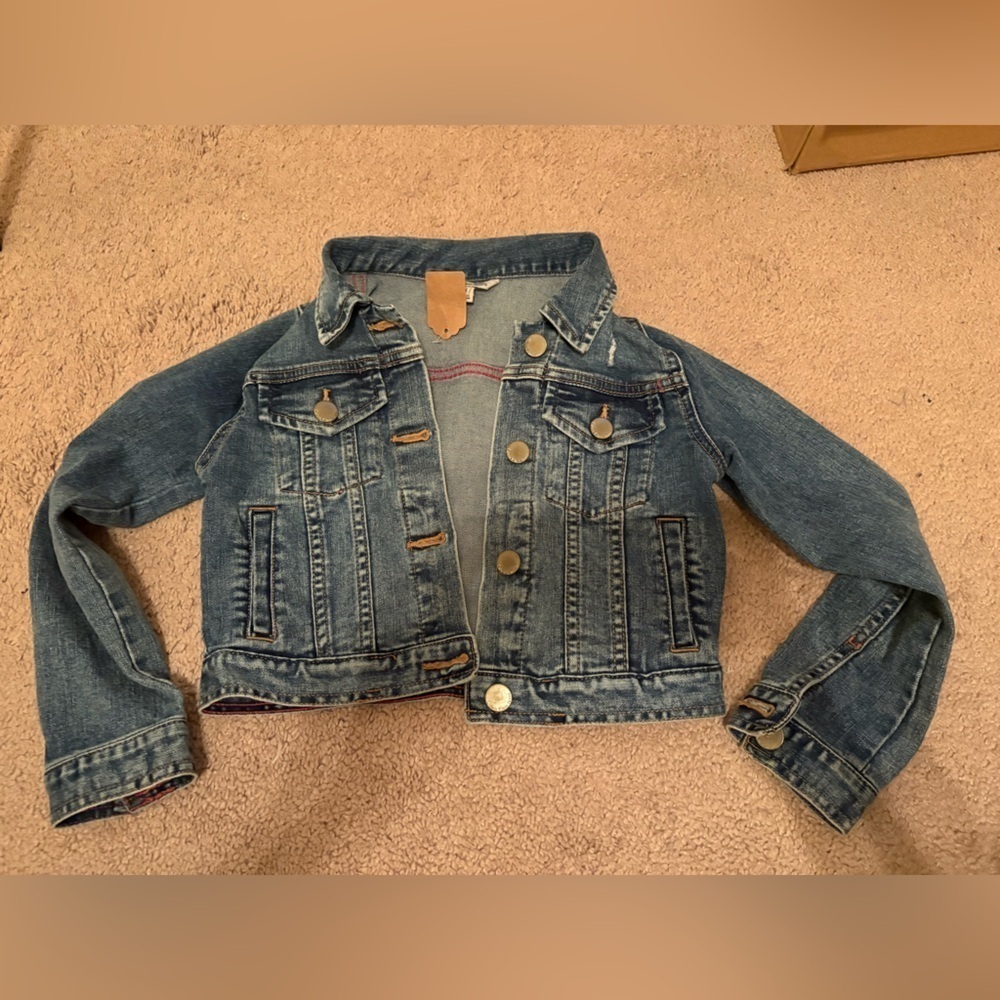 Calvin Klein Jean jacket size 6X distressed